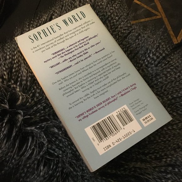 'Sophie’s World' Softcover By Jostein Gaarder - Picture 4 of 10